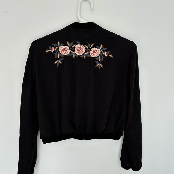Zara Black silky top with embroidery, size M - Picture 4 of 6